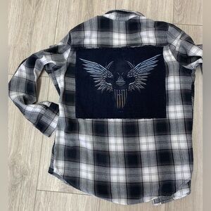 Cute button up shirt